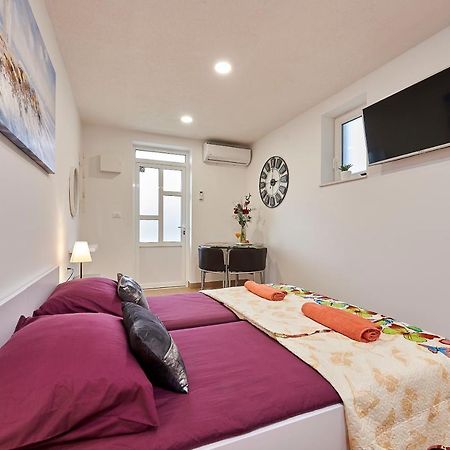 Studio Apartment Bascan 特罗吉尔 外观 照片