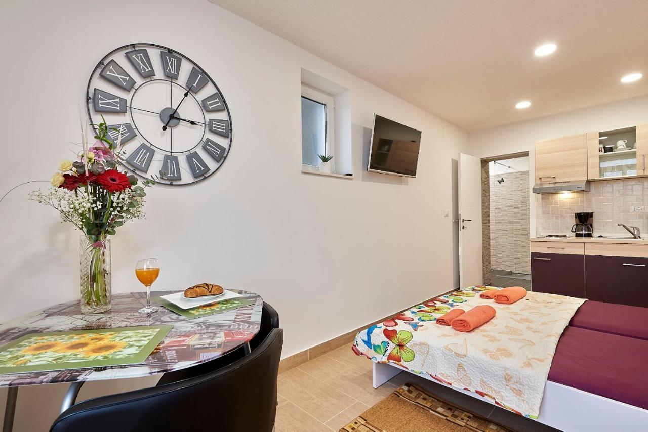 Studio Apartment Bascan 特罗吉尔 外观 照片